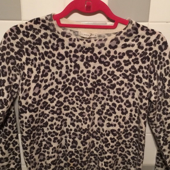 Used thin sweater - Picture 2 of 6